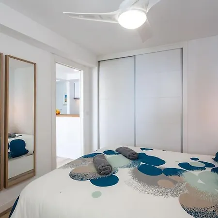 Stylish And Modern Apartment *