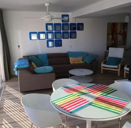 Stylish And Modern Apartamento